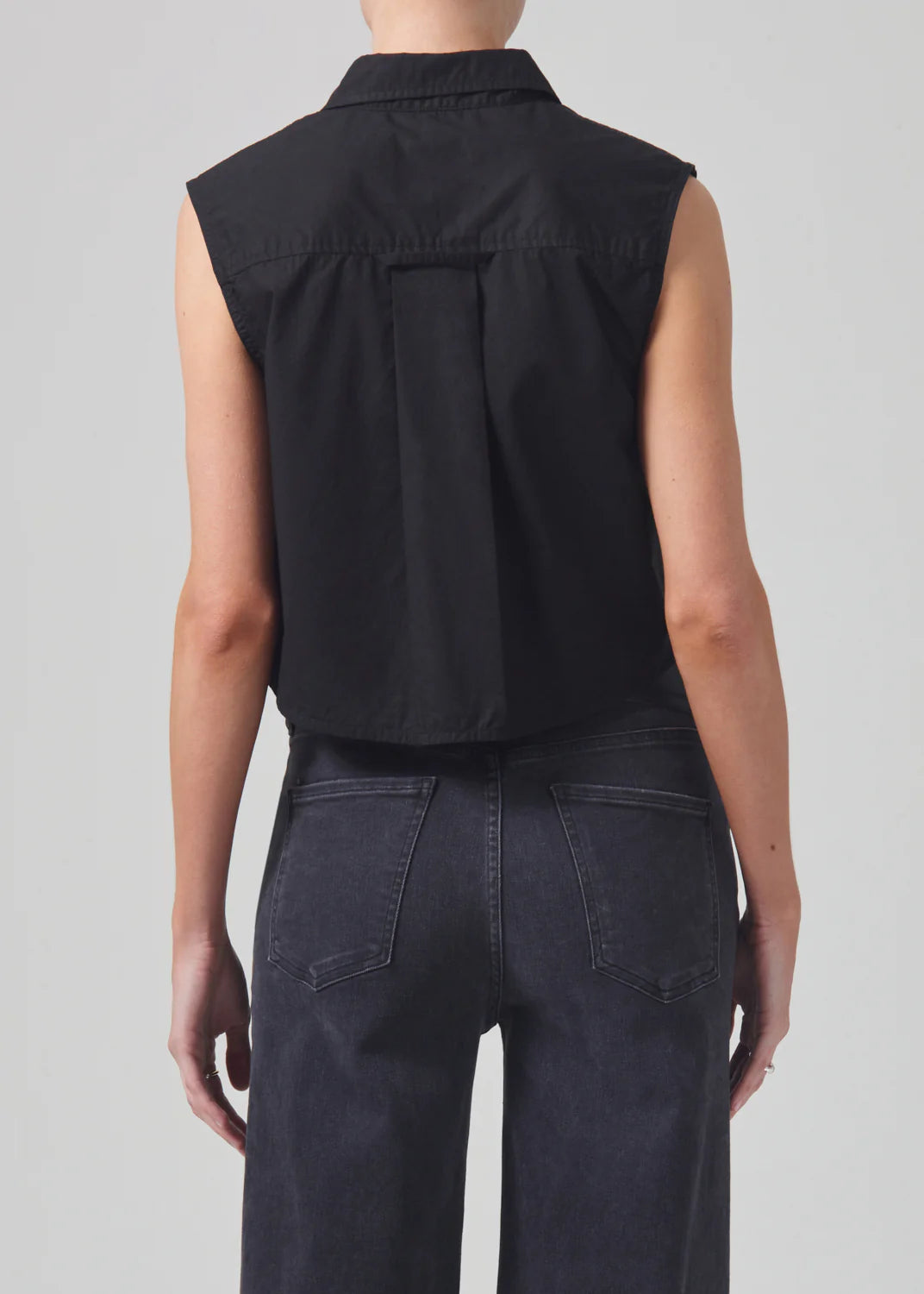 ANDERS SLEEVELESS CROP