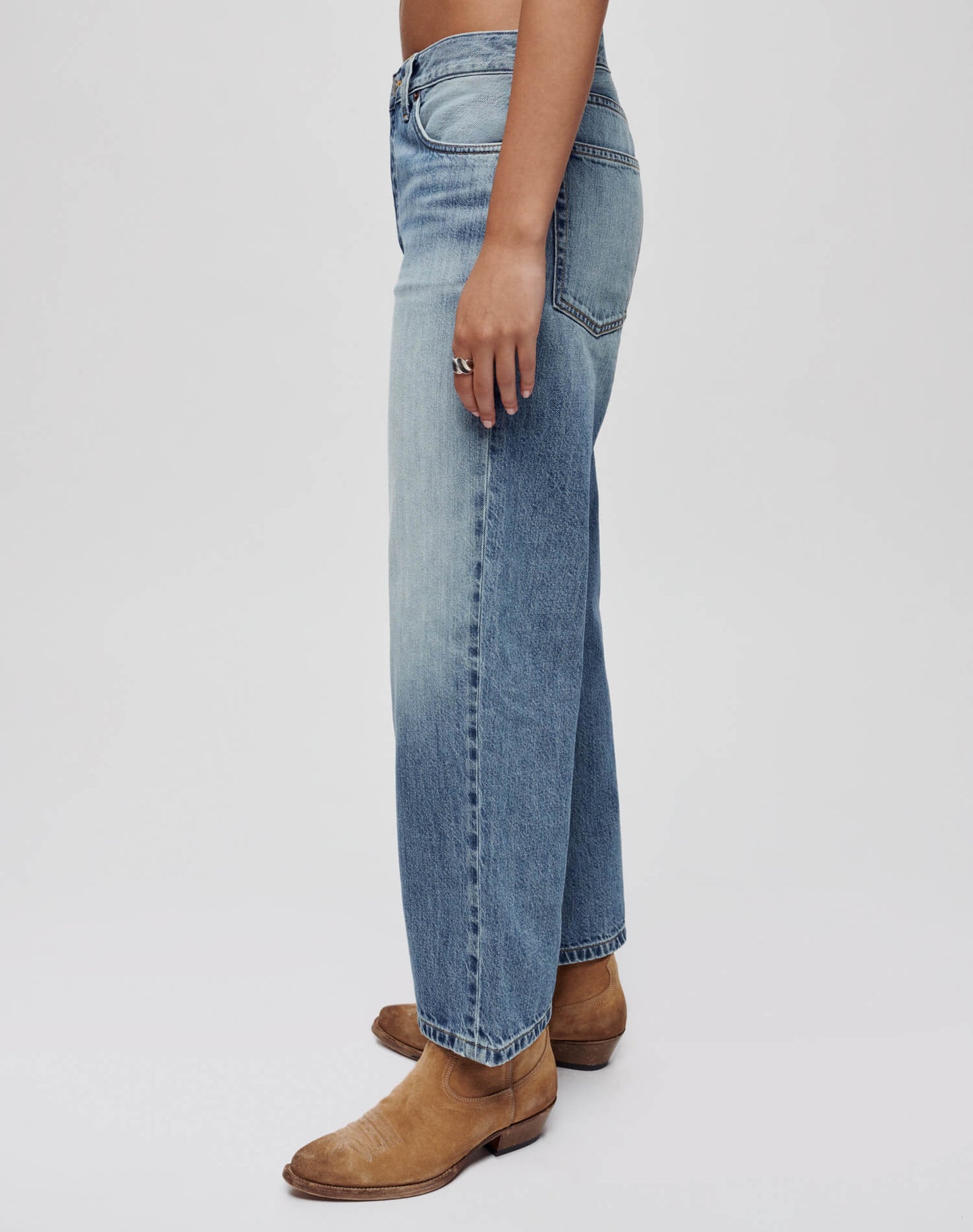 LOOSE CROP JEAN