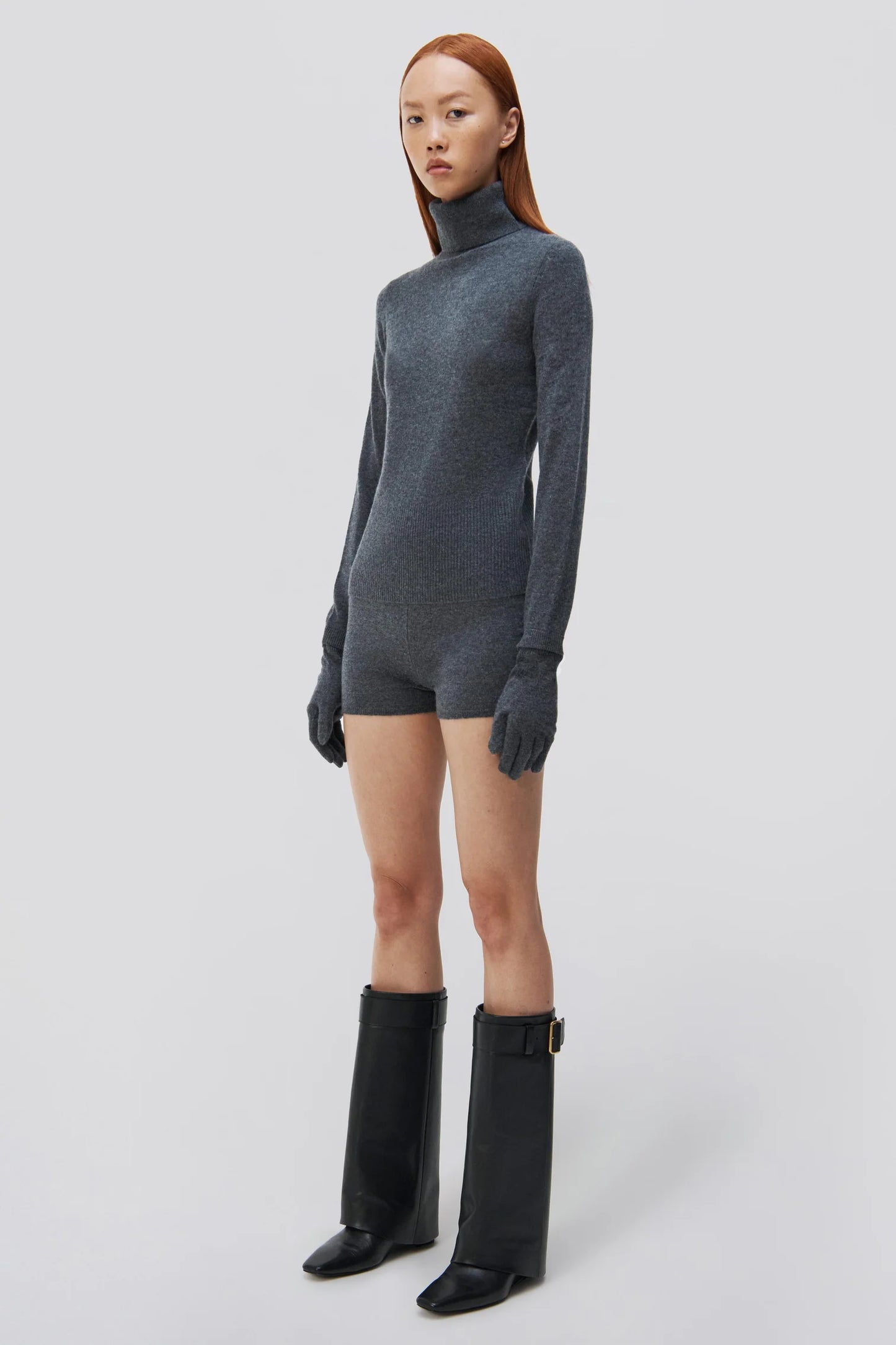 DITTA GLOVED TURTLENECK