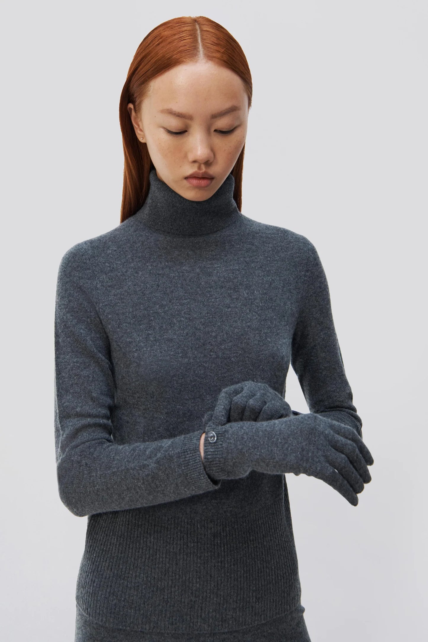 DITTA GLOVED TURTLENECK