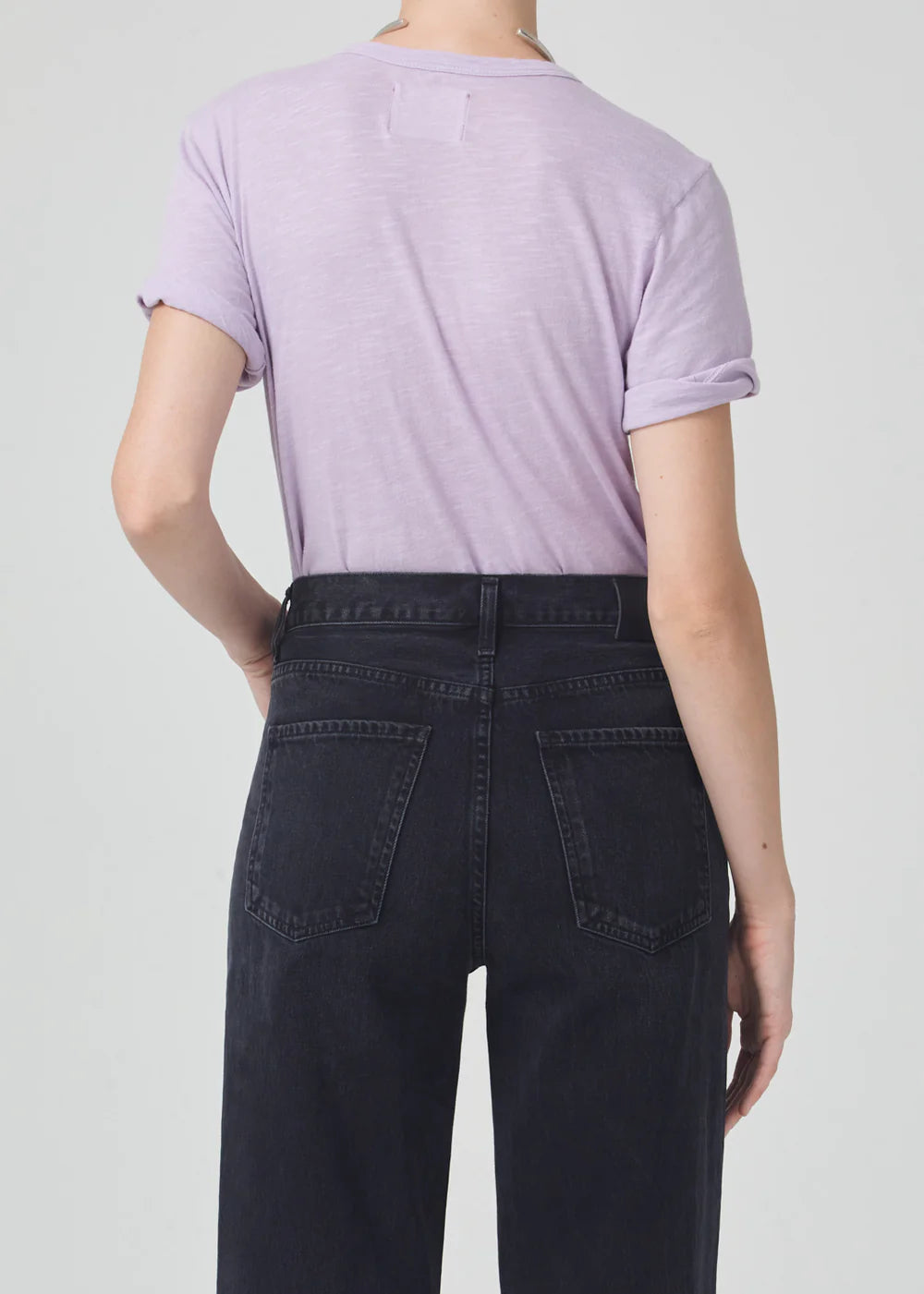 CECILIE VNECK TEE